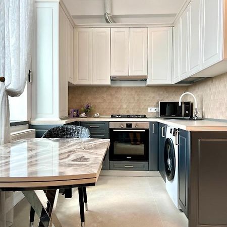 Furtuntec Apartment Tecuci Bagian luar foto